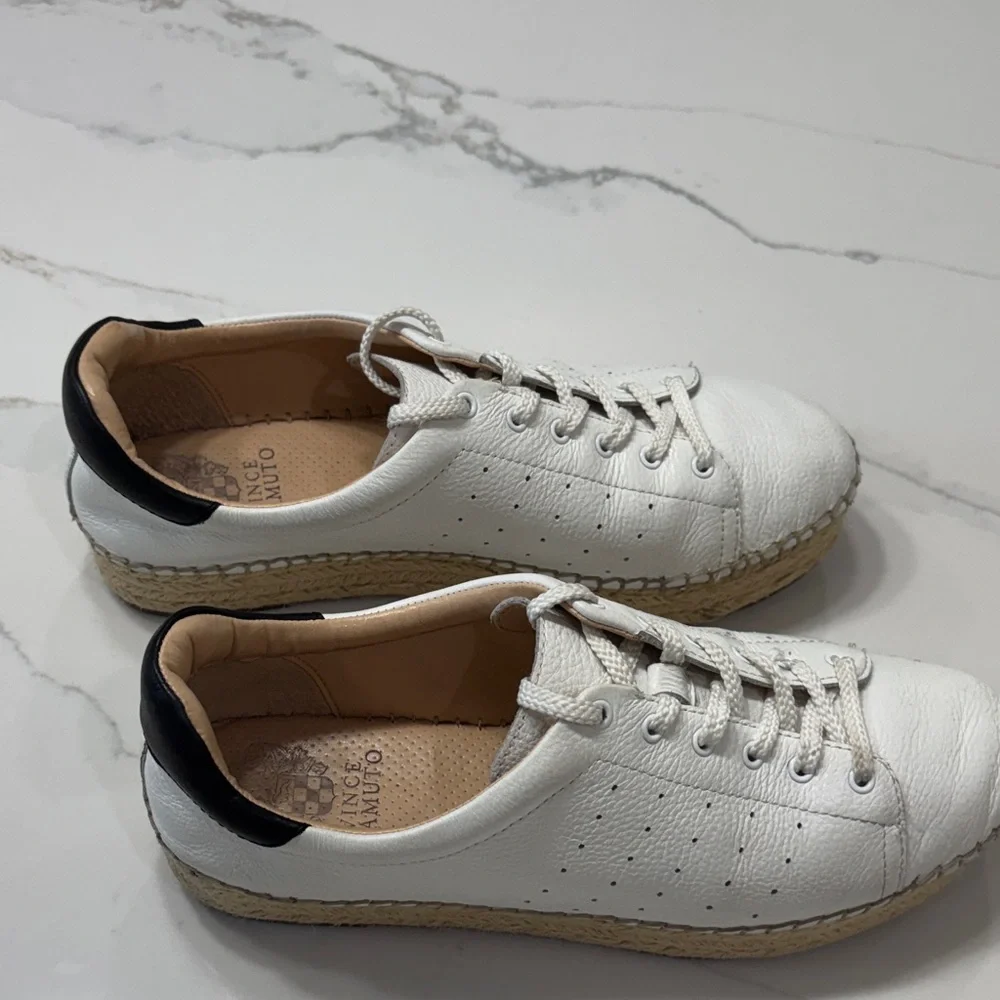 Vince Camuto leather White and Black Espadrille Sneakers